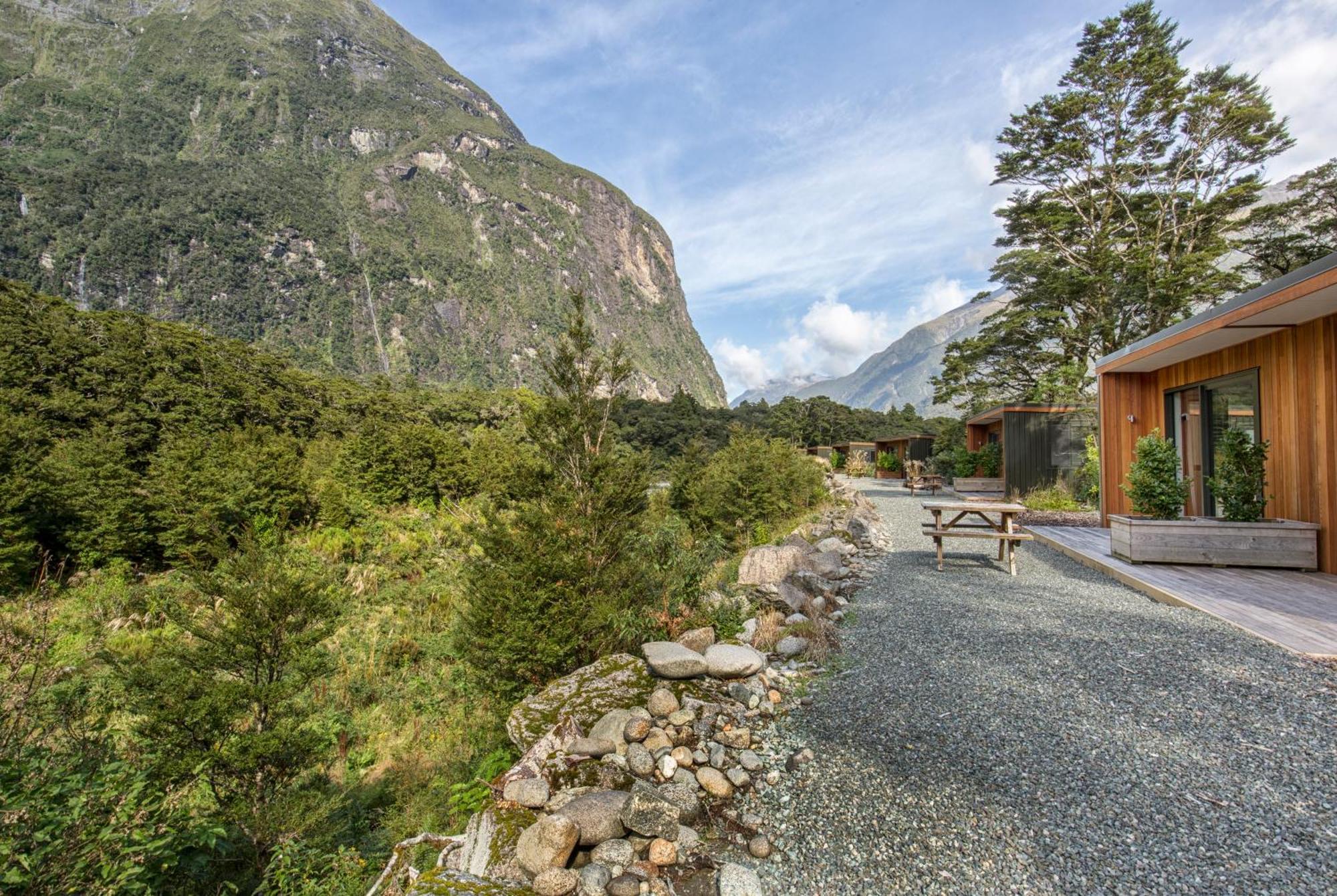 Milford Sound Lodge מראה חיצוני תמונה